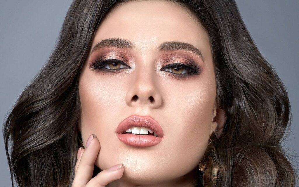 About GOLLEE Eyelash Extension