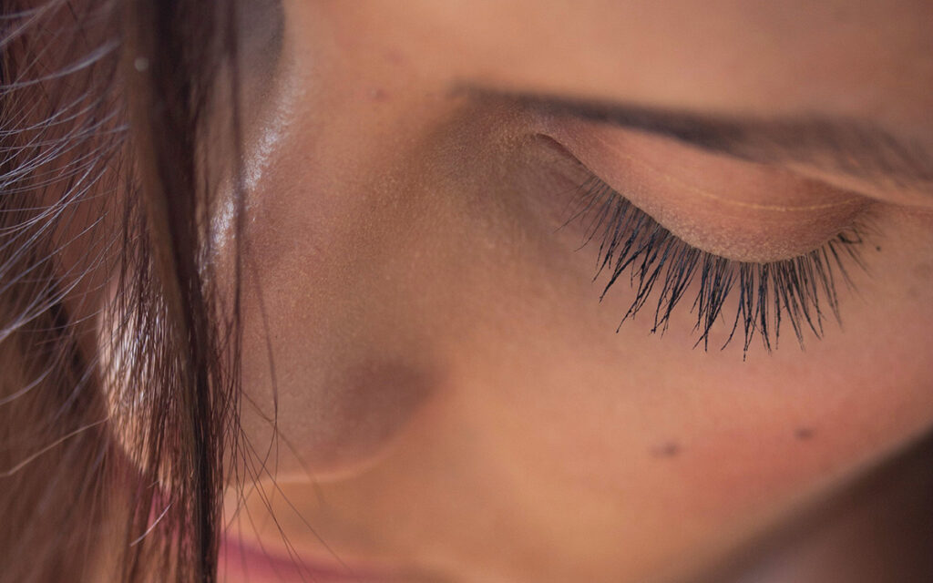 How To Prevent The Lash Stickie