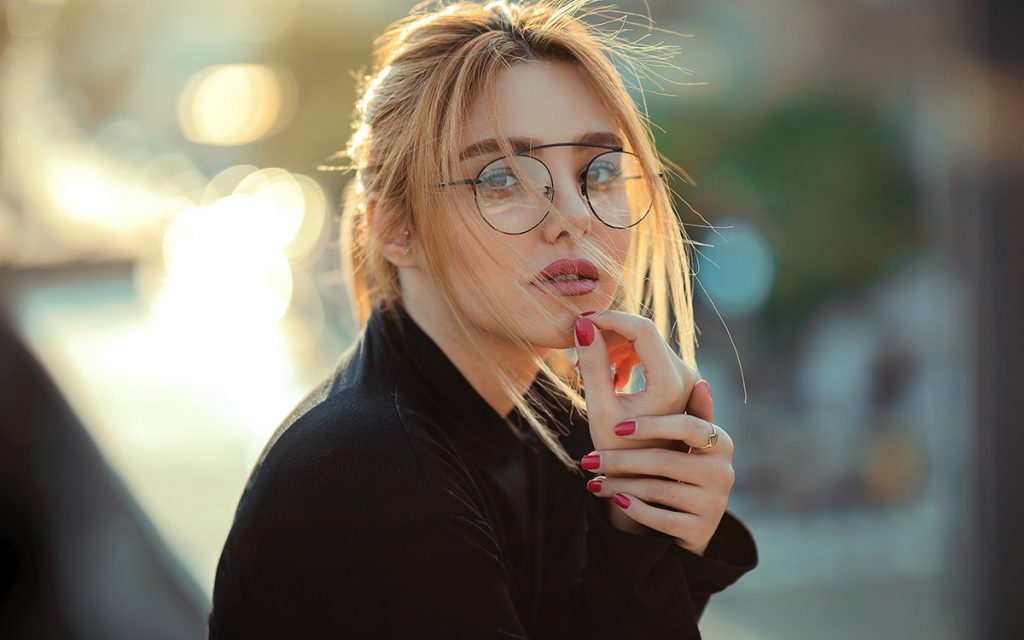 How much a beginner lash tech should charge clients?