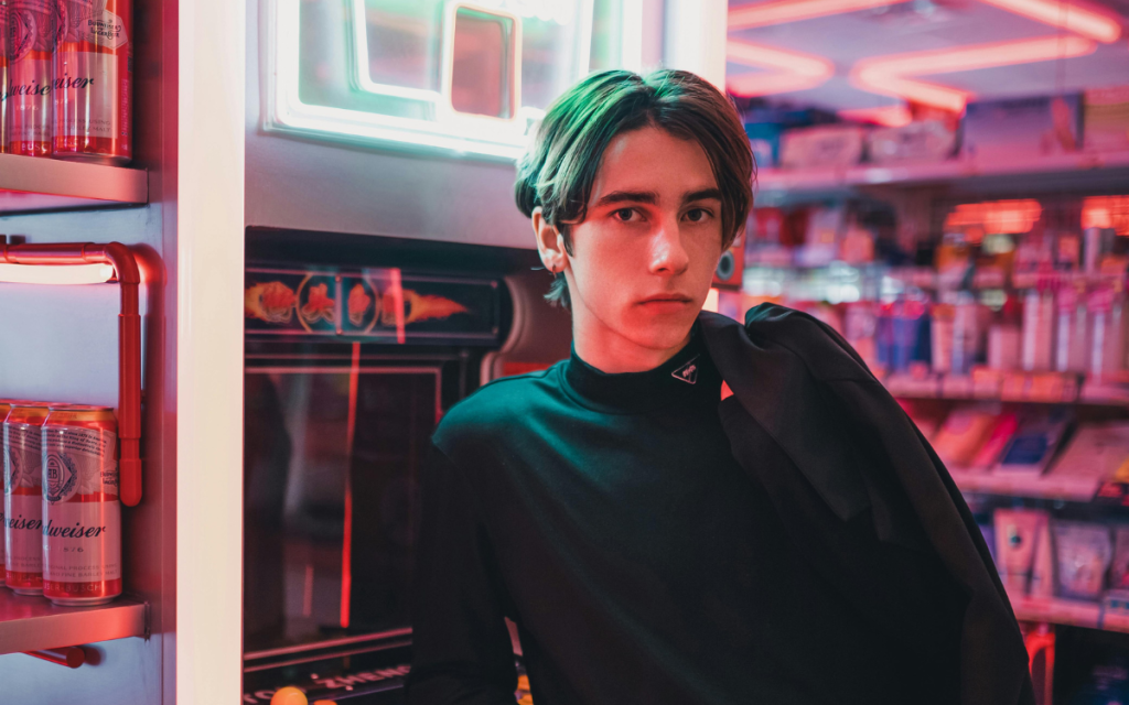 How to attract male clients into your lash salon