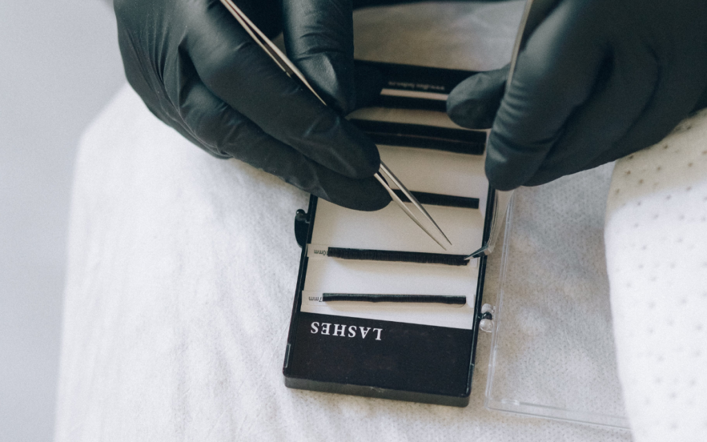 How to Customize Your Own Lash Products